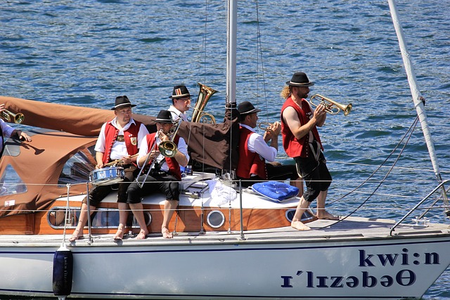 费吹灰之力 费吹灰之力